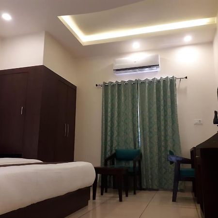 Hotel Paradise Inn Udaipur Bagian luar foto