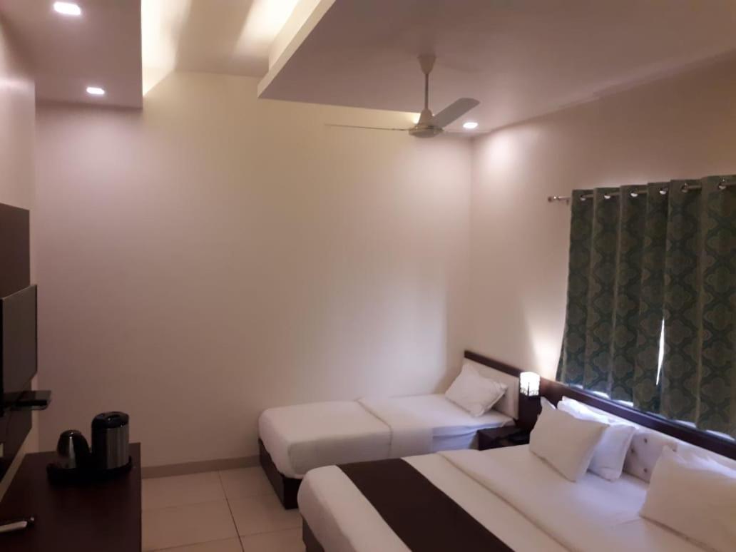 Hotel Paradise Inn Udaipur Bagian luar foto