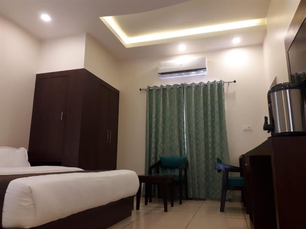 Hotel Paradise Inn Udaipur Bagian luar foto