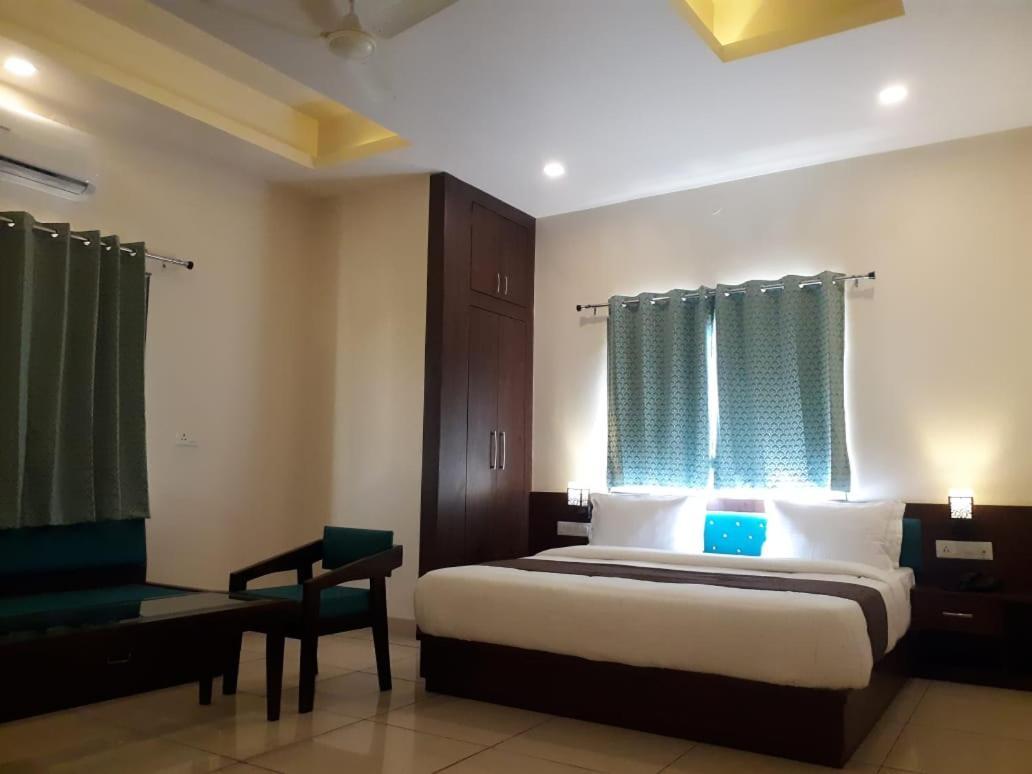 Hotel Paradise Inn Udaipur Bagian luar foto