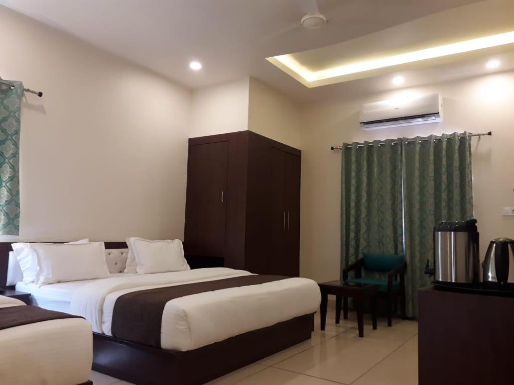 Hotel Paradise Inn Udaipur Bagian luar foto