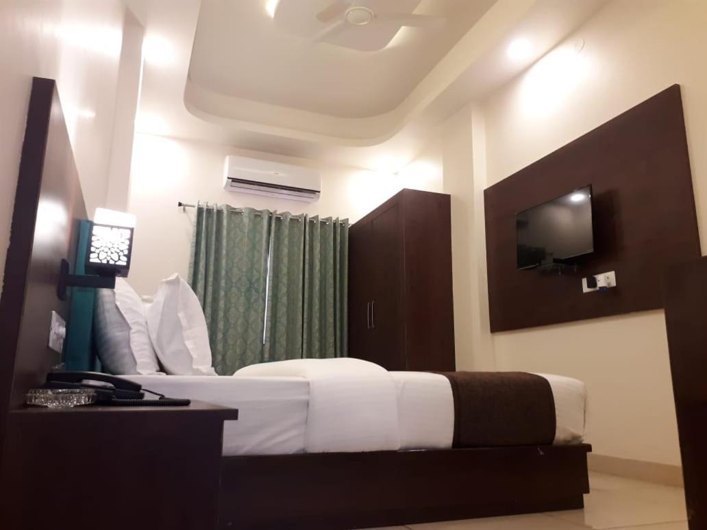 Hotel Paradise Inn Udaipur Bagian luar foto
